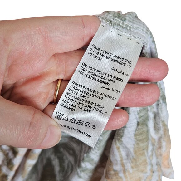 Chicos Zenergy Top Size 3 (XL) Ikat Print Short Sleeve‎ Lightweight - Picture 5 of 9